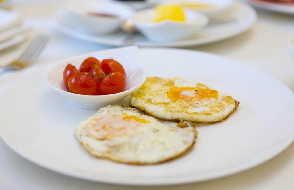 Padam Boutique Hotel Tiranë Luaran gambar