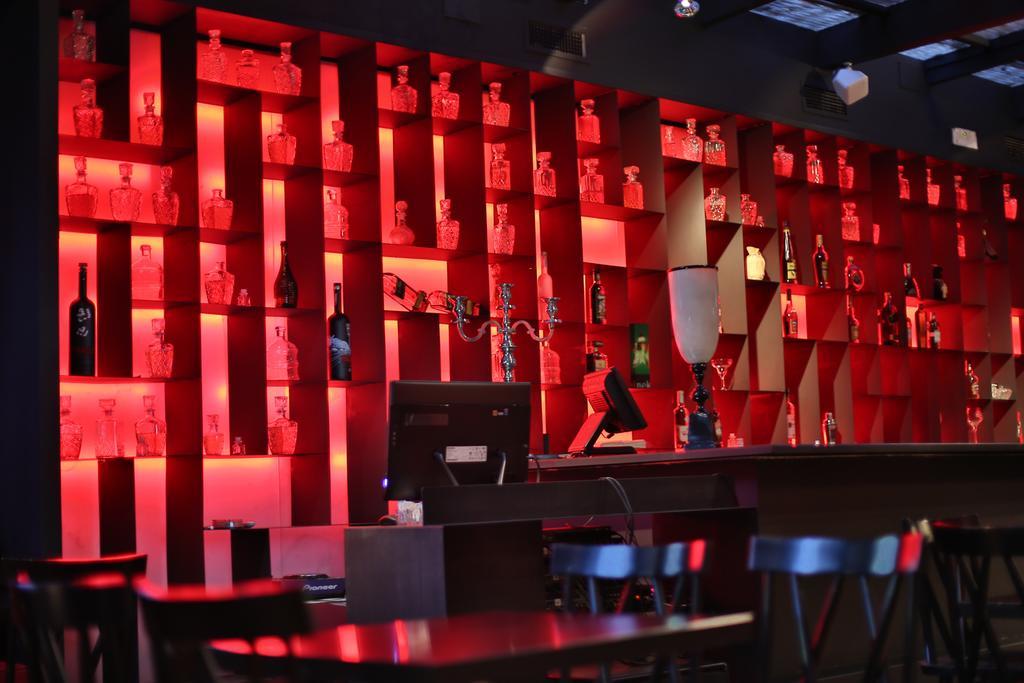 Padam Boutique Hotel Tiranë Luaran gambar