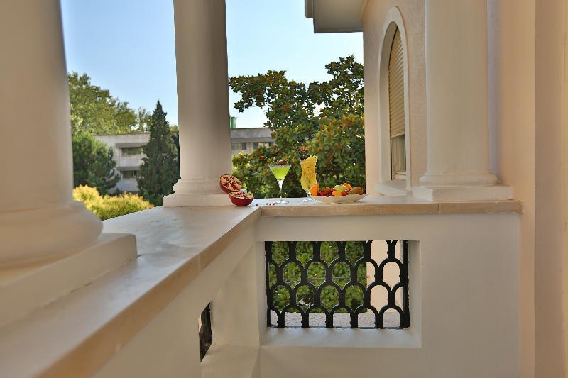 Padam Boutique Hotel Tiranë Luaran gambar
